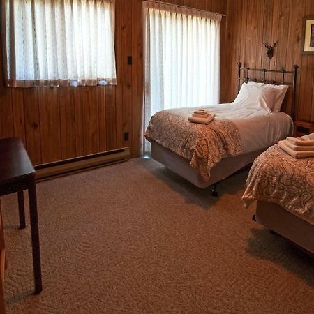 Ruth Lake Lodge Cariboo Exterior photo
