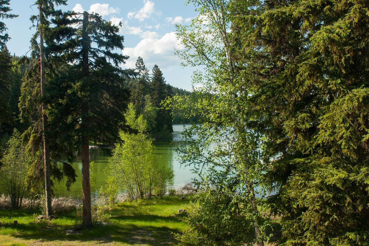 Ruth Lake Lodge Cariboo Exterior photo