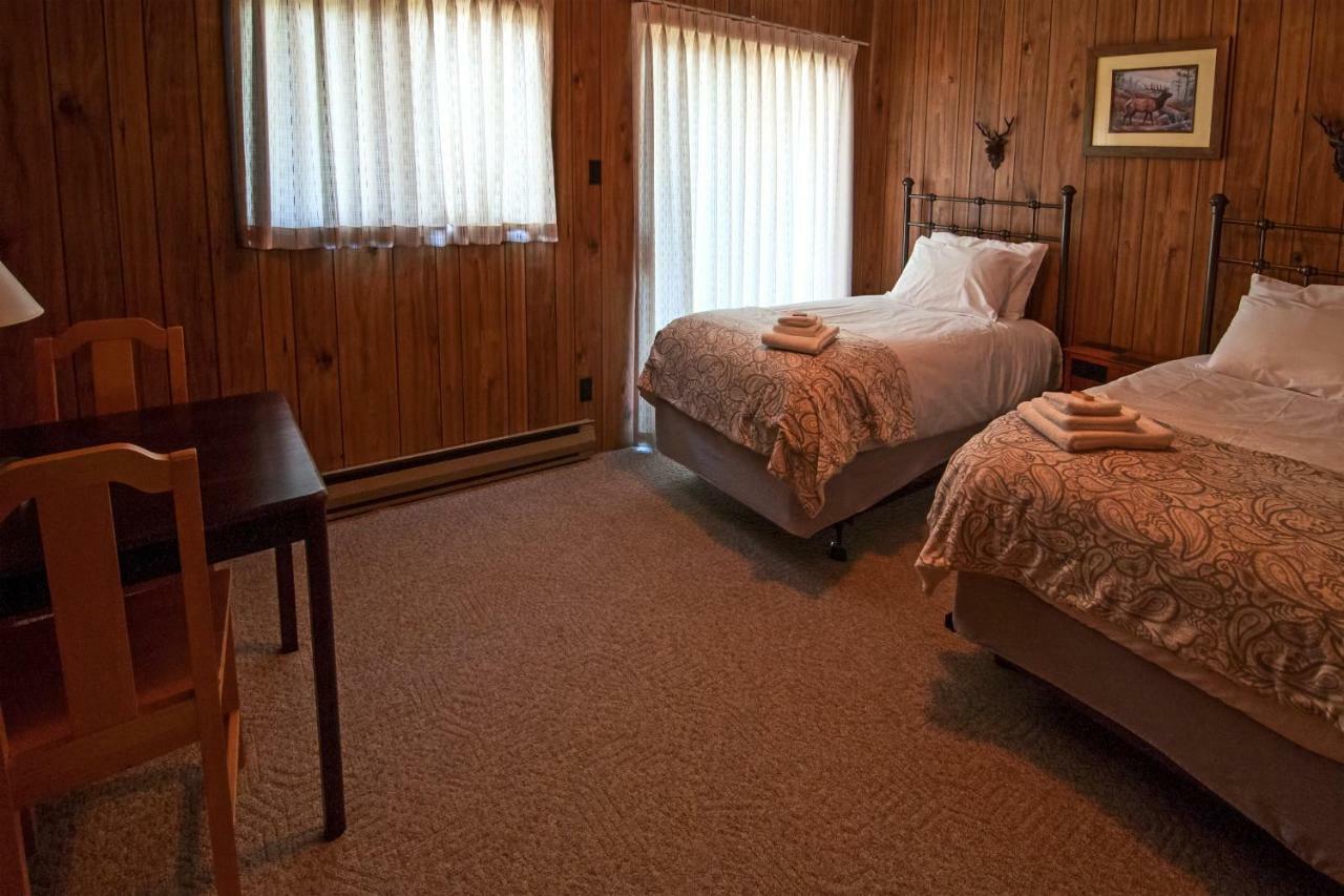 Ruth Lake Lodge Cariboo Exterior photo
